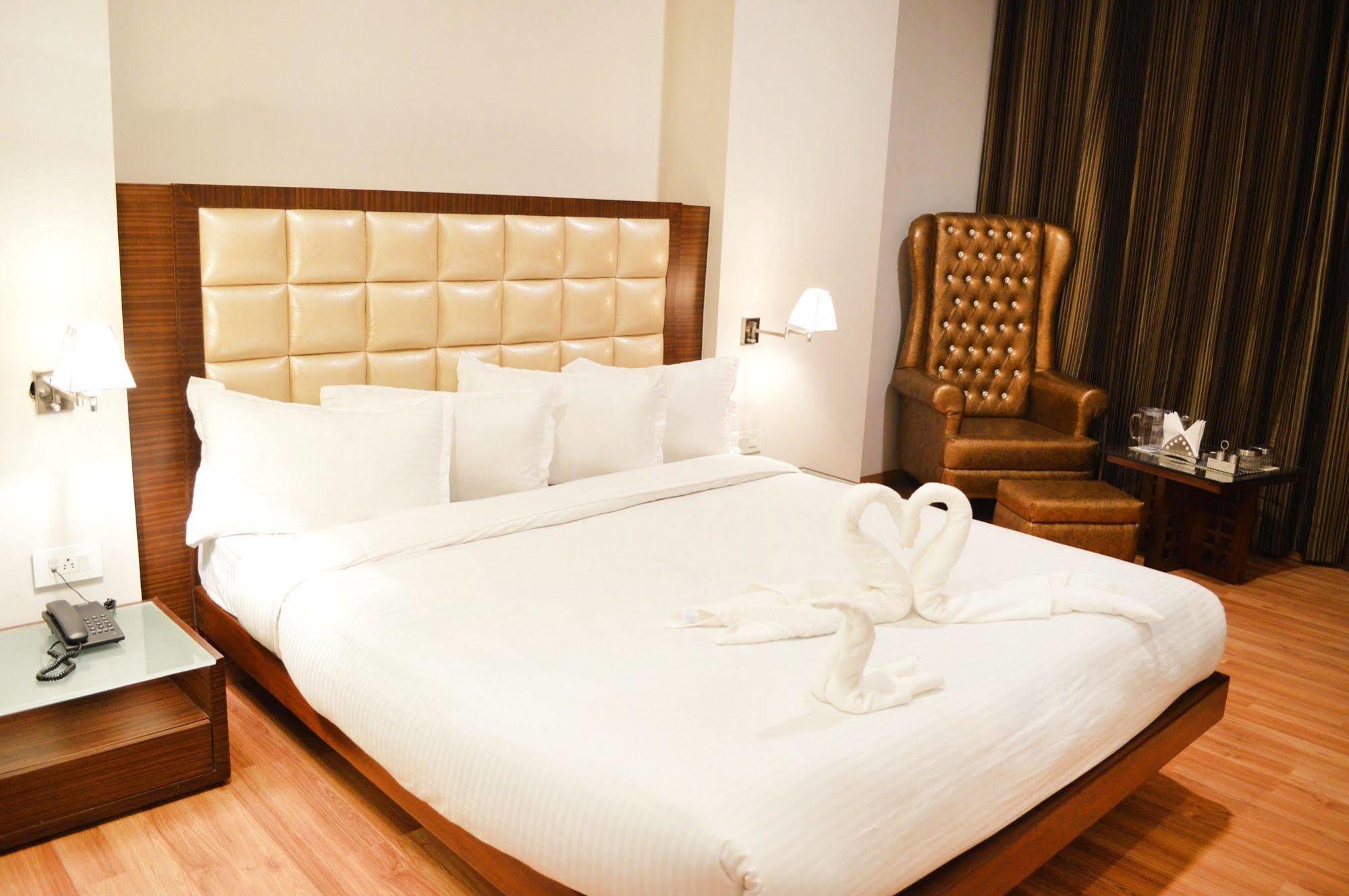 Fabhotel Prudent Αμριτσάρ Εξωτερικό φωτογραφία